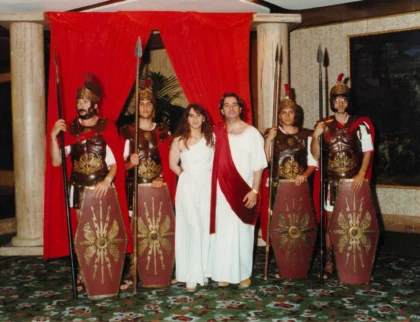 Le feste aiutano la crescita del tuo network marketing - Toga Party Hilton Roma