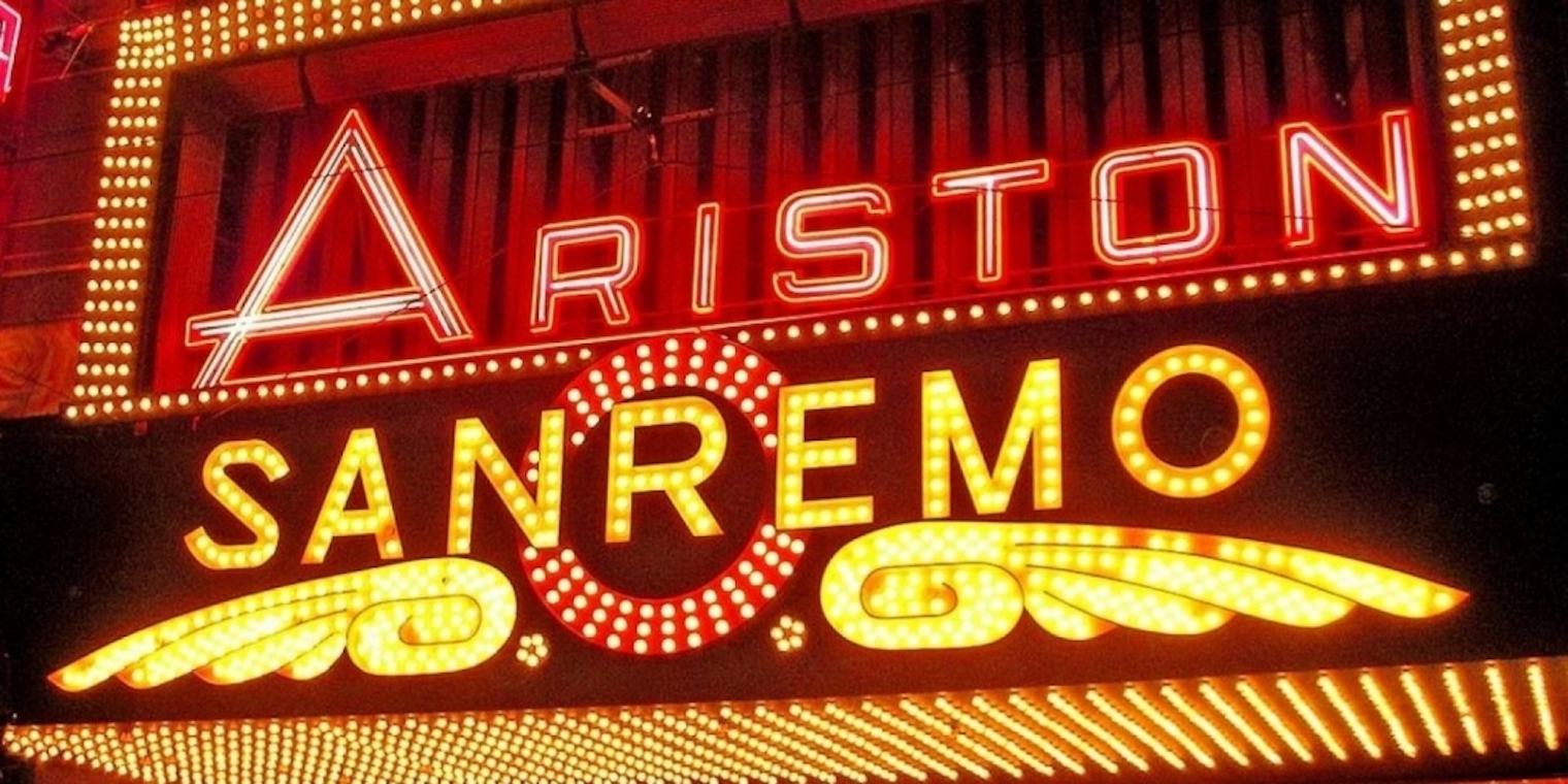 Insegna luminosa del Teatro Ariston di Sanremo
